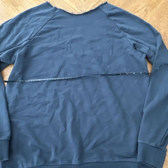 Columbia Sweatshirt Altered Graphic Pullover Black Outdoor Hiking size M Grunge - Picture 2 of 7